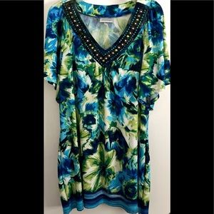 Quality Avenue, bright, smooth, colorful top. Perfect cond Jeweled Vneck. Comfy
